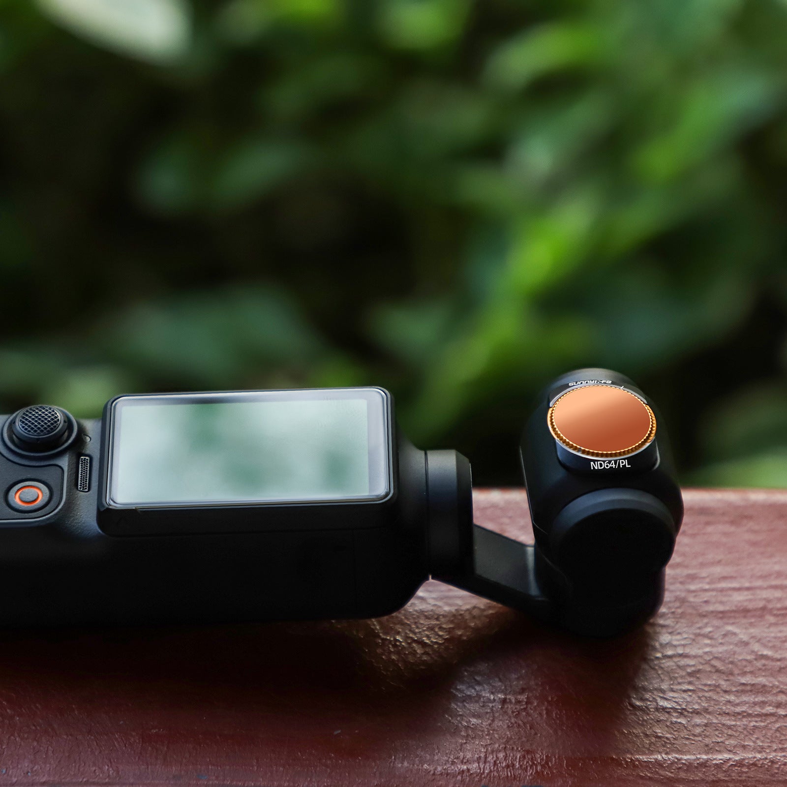 Portable Magnetically Attached Adjustable Metal Polarizing Filter